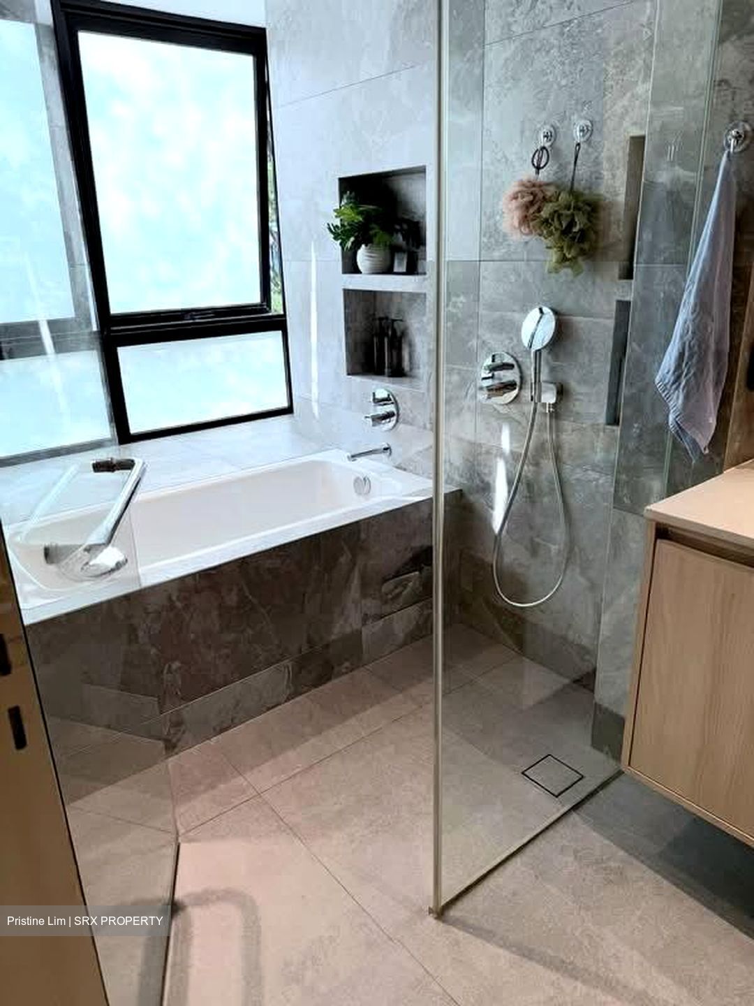 Jia (D9), Apartment #610245671